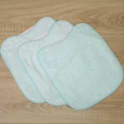 Pack 3 baberos rizo guardería color verde con elástico